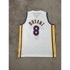Vintage Mens Jersey Nike Los Angeles Lakers NBA #8 Kobe Bryant Basketball Size L